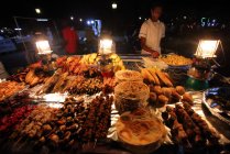 Street food locale a Stone Town — Foto stock