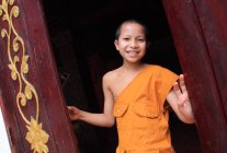 Budista en Luang Prabang - foto de stock