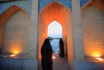 Ponte Khaju, indiscutivelmente a melhor ponte na província de Isfahan, Irã. Foi construído pelo rei persa safávida, Xá Abbas II, por volta de 1650 d.C.. . — Fotografia de Stock