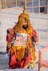 Hombre local no identificado en el festival Kumbh Mela cerca de Allahabad, INDIA, Uttar, estado de Pradesh - foto de stock