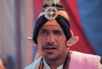 Homme indien au festival Kumbh Mela, le plus grand rassemblement religieux au monde, à Allahabad, Uttar Pradesh, Inde . — Photo de stock