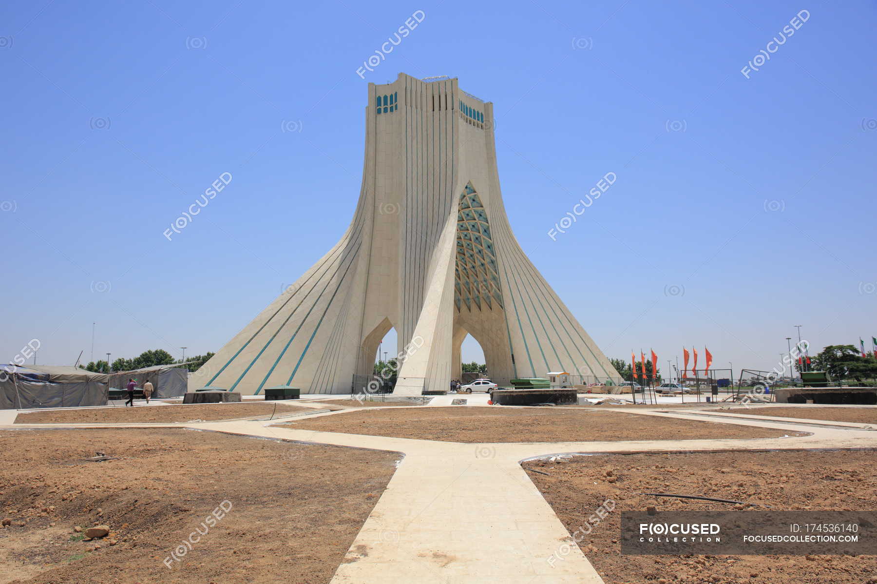 Torre Azadi Situata In Piazza Azadi Nella Città Di Teheran — Asia