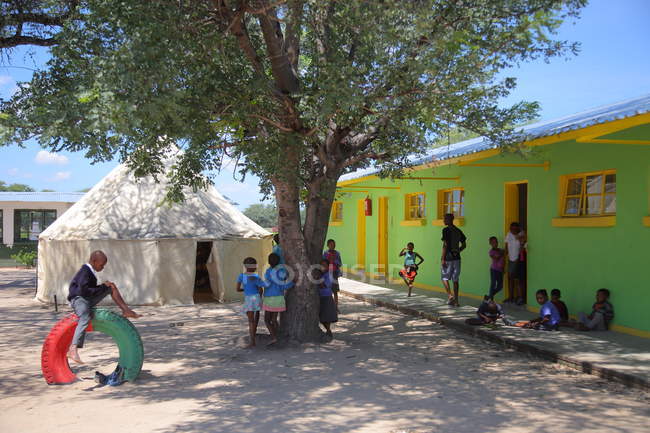 Schule im Dorf Grashoek — Stockfoto