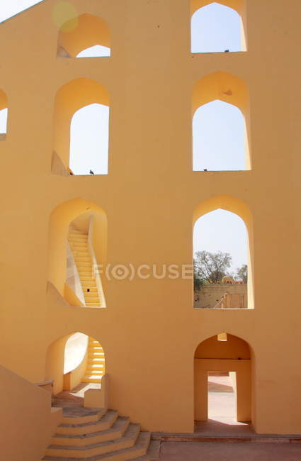 Le monument de Jantar Mantar à Jaipur — Photo de stock