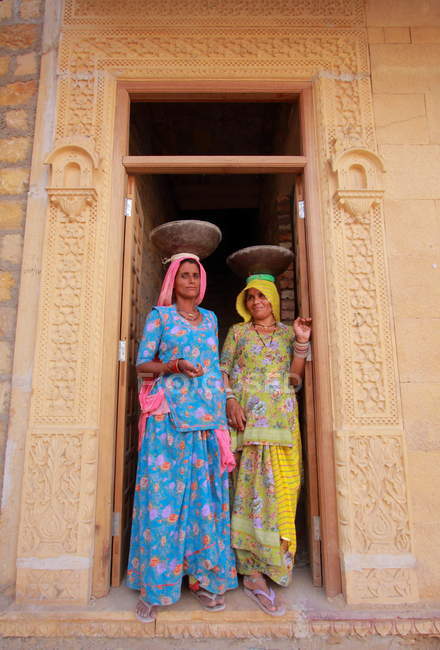 Mujeres indias hermosas - foto de stock