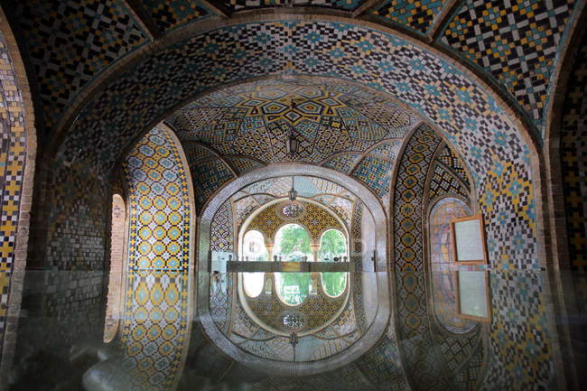 El Karim Khani Nook es el pabellón de verano del palacio de Golestán en Teherán. - foto de stock