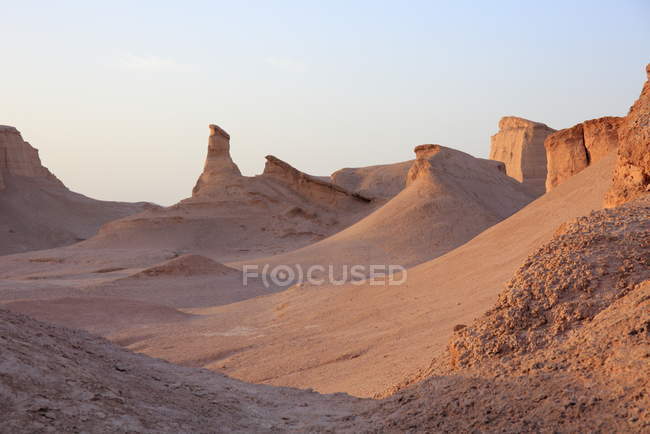 Kerman provinz-shafi abad dorf und kaluts (dasht-e lut wüste) — Stockfoto