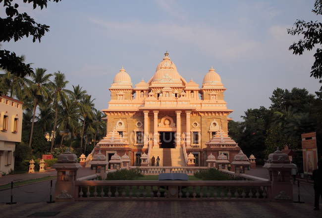 Bâtiment historique Sri Ramakrishna Math à Chennai, Tamil Nadu, Inde — Photo de stock