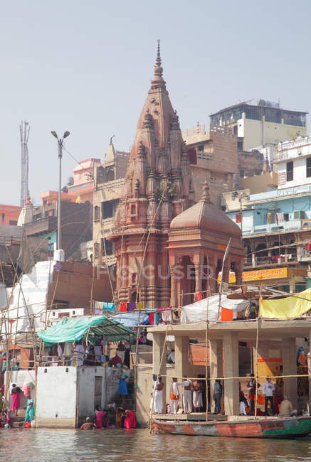 Индуистский святой город на Ганге Ганга, Варанаси, Банарас, Уттар-Прадеш, Индия . — стоковое фото