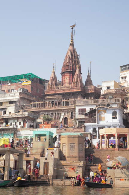 Cidade sagrada hindu em Ganges Ganga, Varanasi, Banaras, Uttar Pradesh, Índia . — Fotografia de Stock