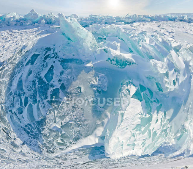 Hummocas de hielo azul Panorama estereográfico Baikal, Listvyanka - foto de stock