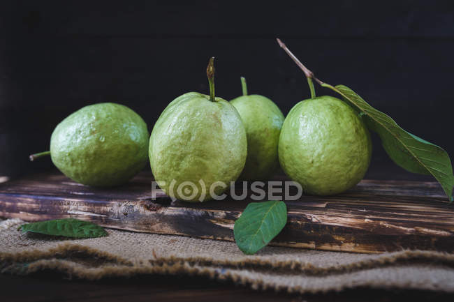 Guavas vietnamitas verdes - foto de stock