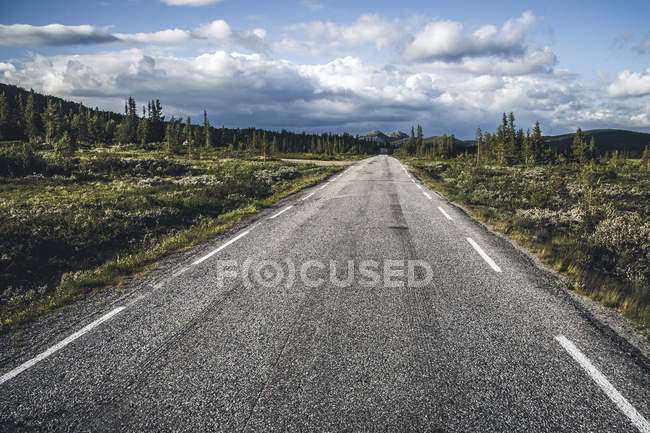 Endless road in Norway — Stock Photo