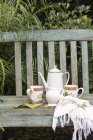 Coffee pot and mugs — Stock Photo