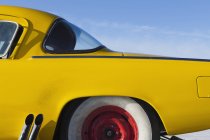 Винтажный гоночный автомобиль Studebaker — стоковое фото