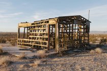 Edifício abandonado no deserto de Mojave — Fotografia de Stock