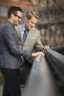Männer in formeller Businesskleidung — Stockfoto
