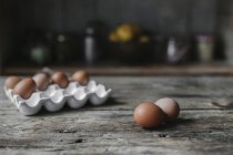 Fresh hen's eggs — Stock Photo