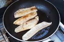 Filetes de peixe fritos — Fotografia de Stock