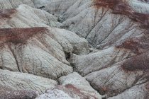 Окрашенные скалы пустыни — стоковое фото