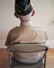 Idoso sentado veterano da Segunda Guerra Mundial — Fotografia de Stock