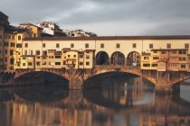 Ponte Vecchio sul fiume Arno — Foto stock