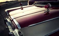 Класичний автомобіль 1950-х років — стокове фото