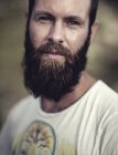 Retrato de homem barbudo — Fotografia de Stock