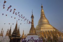 Shwedagon Pagoda dome — Stock Photo