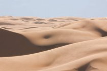 Patrón natural de dunas de arena en el desierto de Namib, Namibia - foto de stock