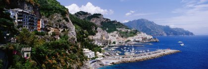 Küstenstadt Amalfi in Italien, Europa — Stockfoto