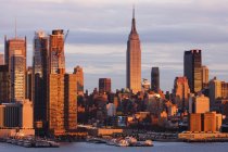 Нью-Йорк skyline хмарочосів в центрі міста, США — стокове фото