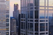 Arranha-céus de Chicago no centro da cidade, EUA — Fotografia de Stock