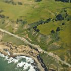 Coastal hills and cliffs in San Mateo County, California, USA — Stock Photo