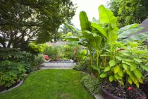 Partie jardin paysager, Portland, Oregon, États-Unis — Photo de stock