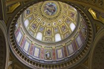 Ornate domed ceiling, Budapest, Hungary — Stock Photo