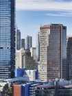 Edifícios da cidade e arranha-céus no centro de Melbourne, Austrália — Fotografia de Stock