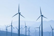 Silhouettes of wind turbines in California, USA — Stock Photo