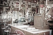 Old-fashioned diner con segni decorazioni di pareti a Las Vegas, Nevada, Stati Uniti — Foto stock