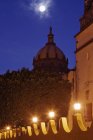 Monastero di Las Monjas con luna piena, San Miguel de Allende, Guanajuato, Messico — Foto stock