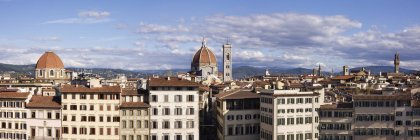 Skyline Florence avec cathédrale en arrière-plan en Italie, Europe — Photo de stock