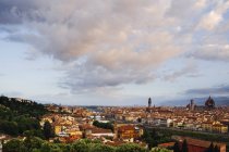 Centre-ville de Florence au lever du soleil en Italie, Europe — Photo de stock