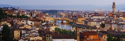 Скайлайн исторического города Флоренция в Италии, Европа — стоковое фото
