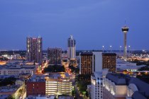 Innenstadt von San Antonio bei Nacht, Texas, USA — Stockfoto