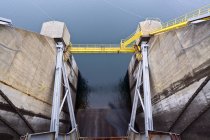 Geschlossenes Damm-Schleusentor in Vantage, Washington, USA — Stockfoto