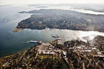 Traghetti attraccati al terminal di Bainbridge Island a Seattle, Washington, USA — Foto stock