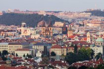 Vista ad alto angolo della città vecchia di Praga, Repubblica Ceca — Foto stock