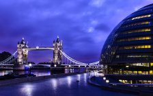 Tower Bridge lit up at night, London, United Kingdom — Stock Photo