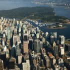 Luftaufnahme von Fluss und Vancouver Stadtbild, britische Kolumbia, Kanada — Stockfoto