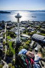 Aerial view of Space Needle in Seattle cityscape, Washington, United States — Stock Photo